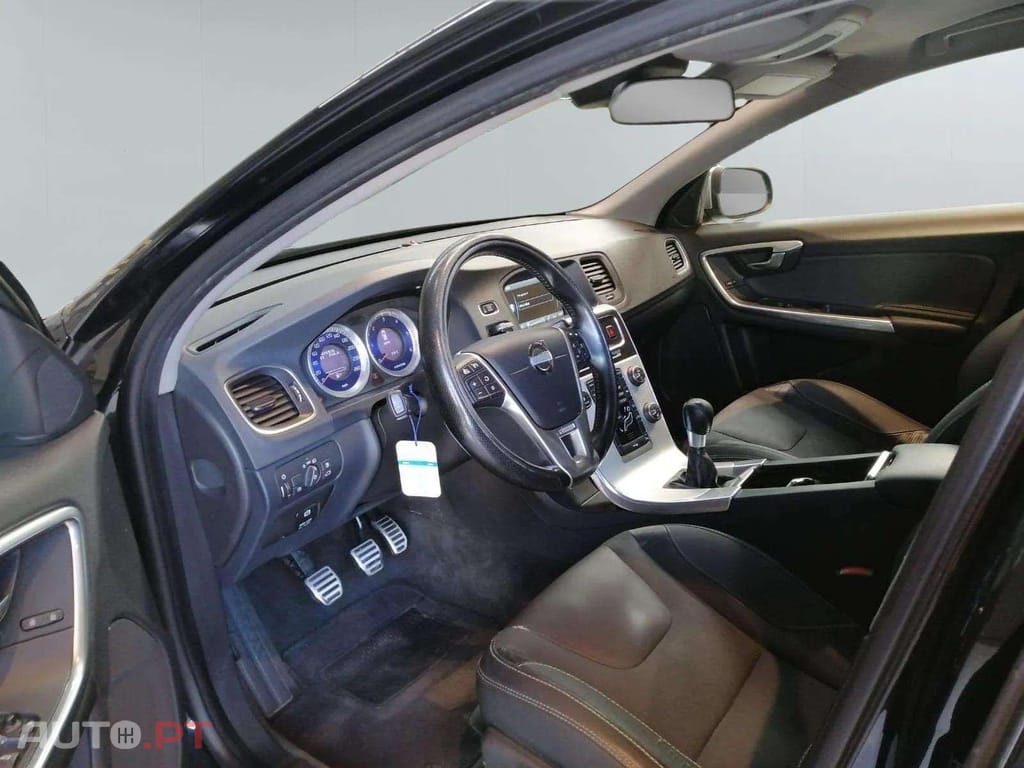 Volvo V60 1.6d  R-design