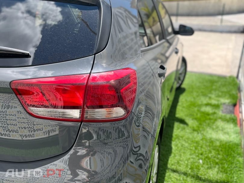 Kia Rio dynamic