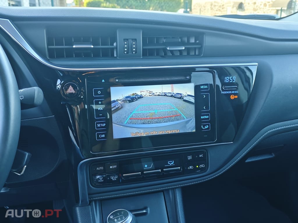 Toyota Auris 1.4 D-4D Exclusive