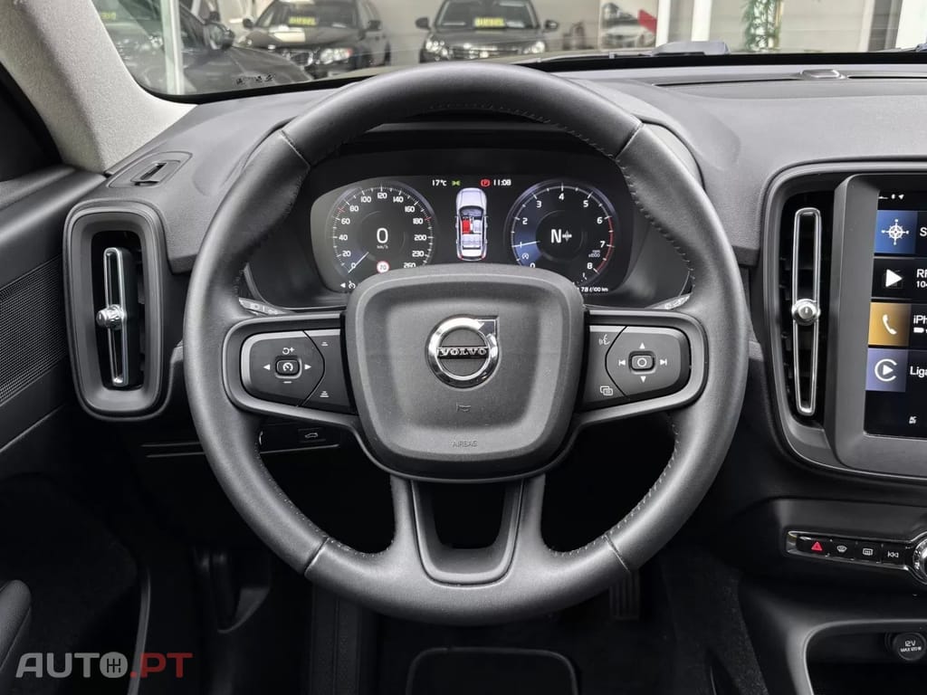 Volvo XC40 1.5 T3 Momentum Plus