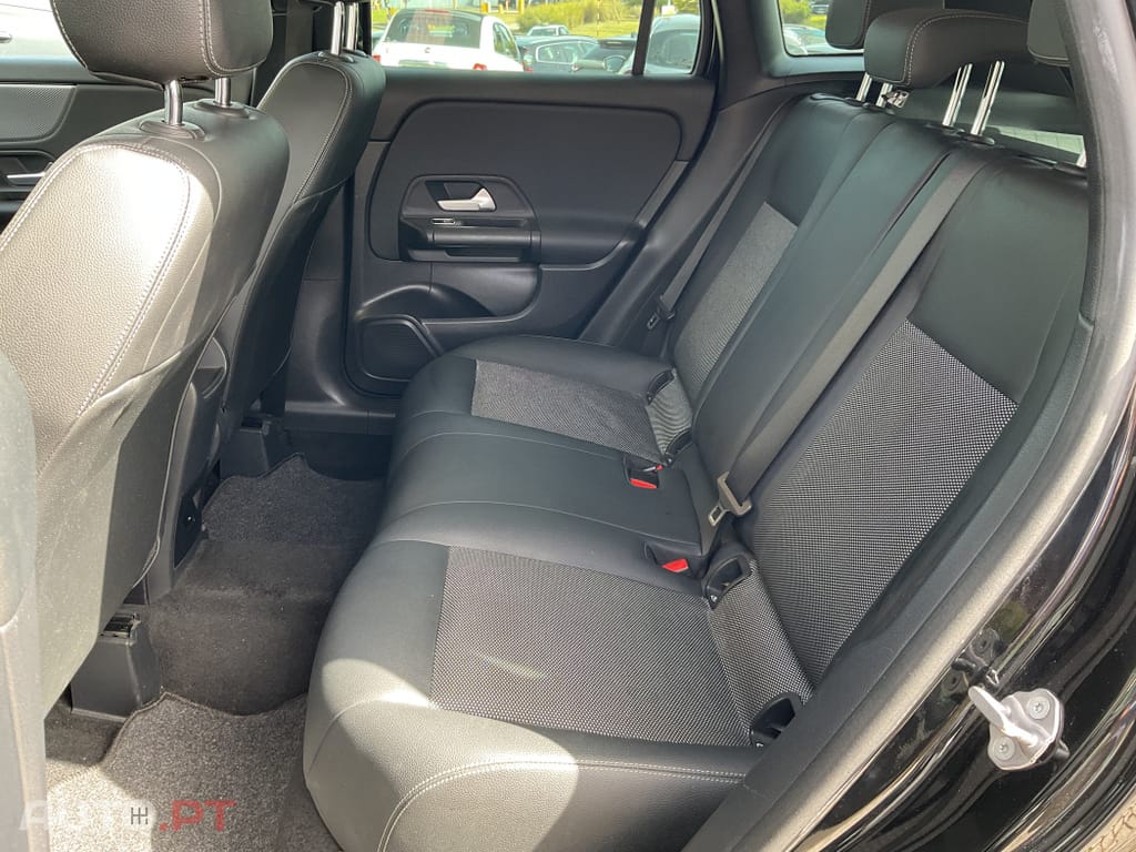 Mercedes-Benz GLA 200 d