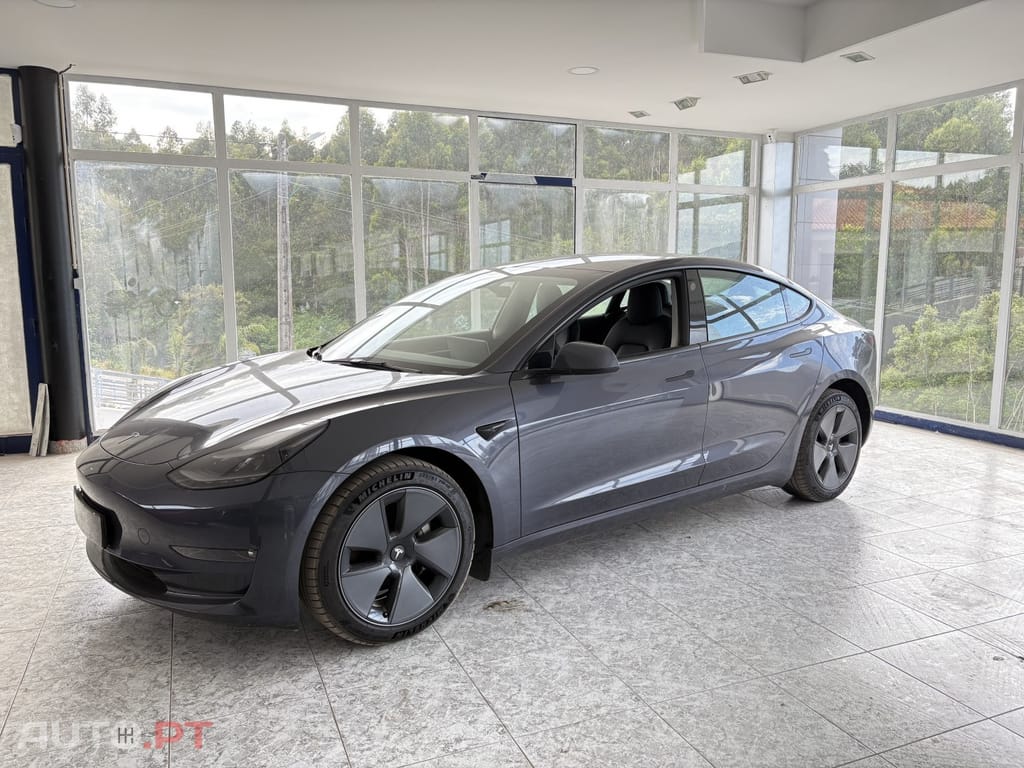 Tesla Model 3 Long-Range Dual Motor AWD