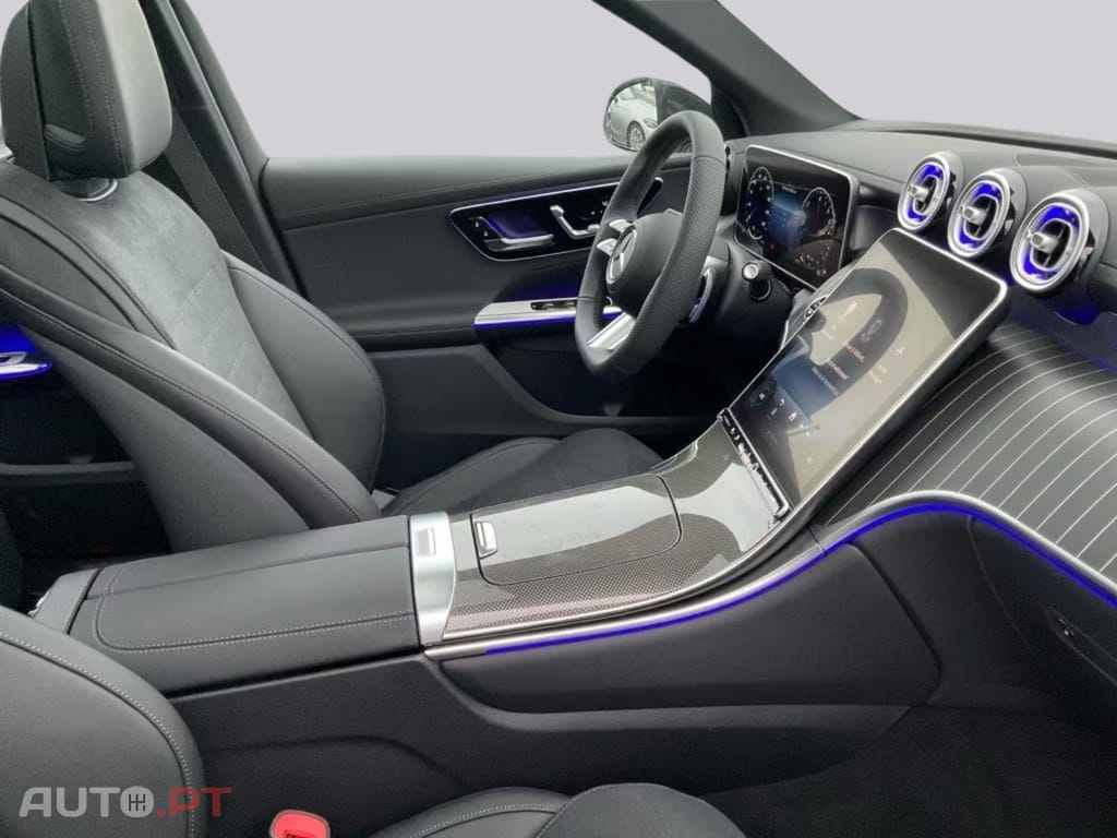 Mercedes-Benz GLC 300 I.V.A DEDUTIVEL de 4m AMG Night