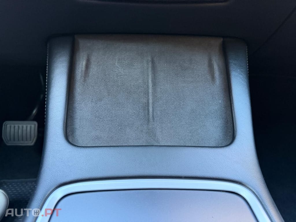 Tesla Model Y I.V.A DEDUTÍVEL 