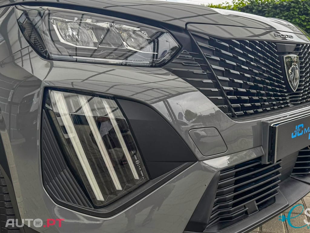 Peugeot E-2008 Active