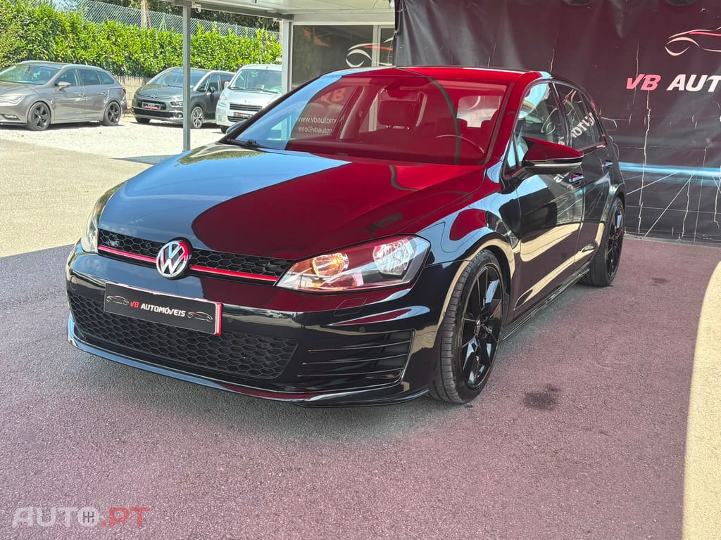 Volkswagen Golf 1.6 TDi BlueMotion Confortline