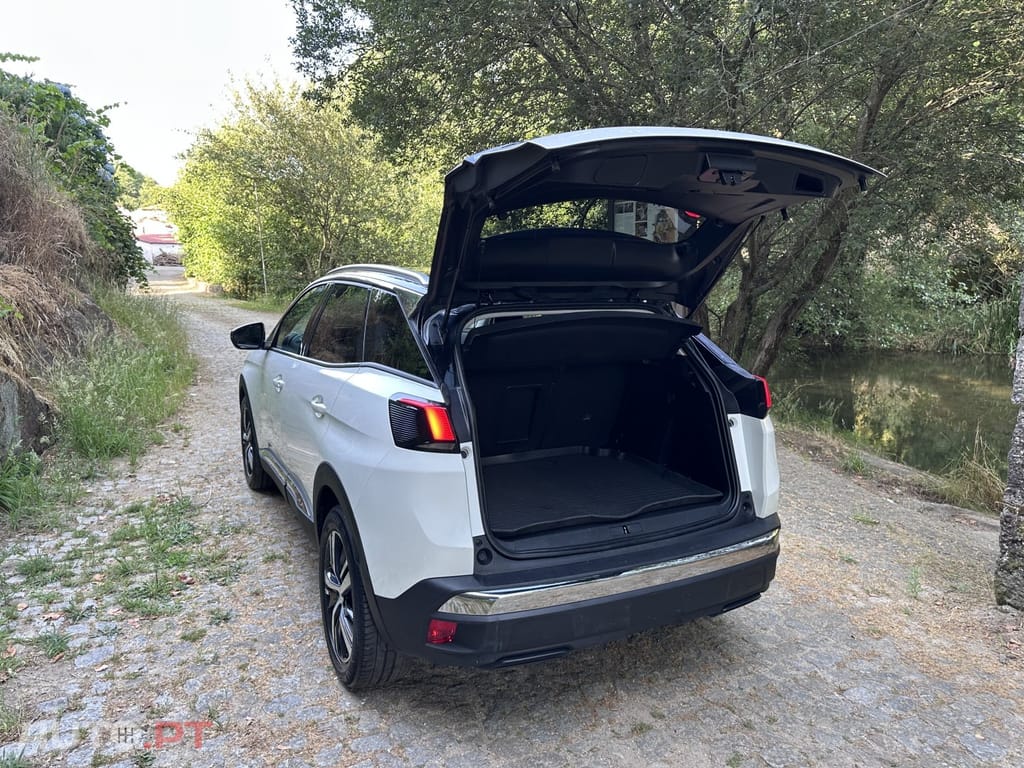 Peugeot 3008 1.2 PureTech Allure EAT8