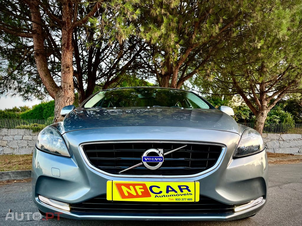 Volvo V40 D2
