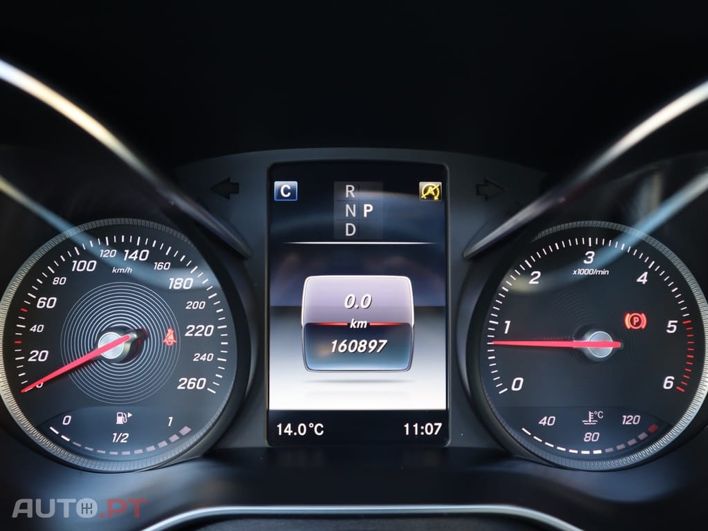 Mercedes-Benz C 220 d Station 9G-TRONIC AMG Line