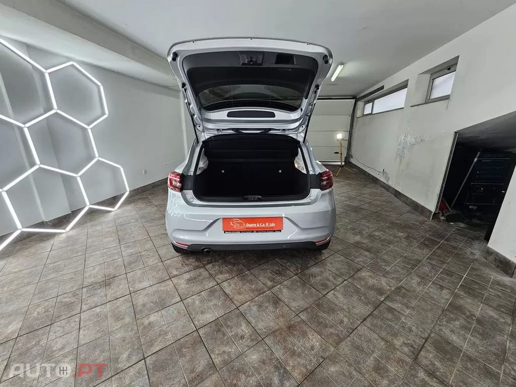 Renault Clio 1.0 TCe Limited Bi-Fuel