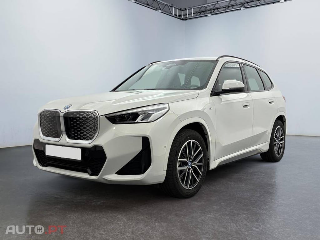 BMW iX1 eDrive20 M Sport