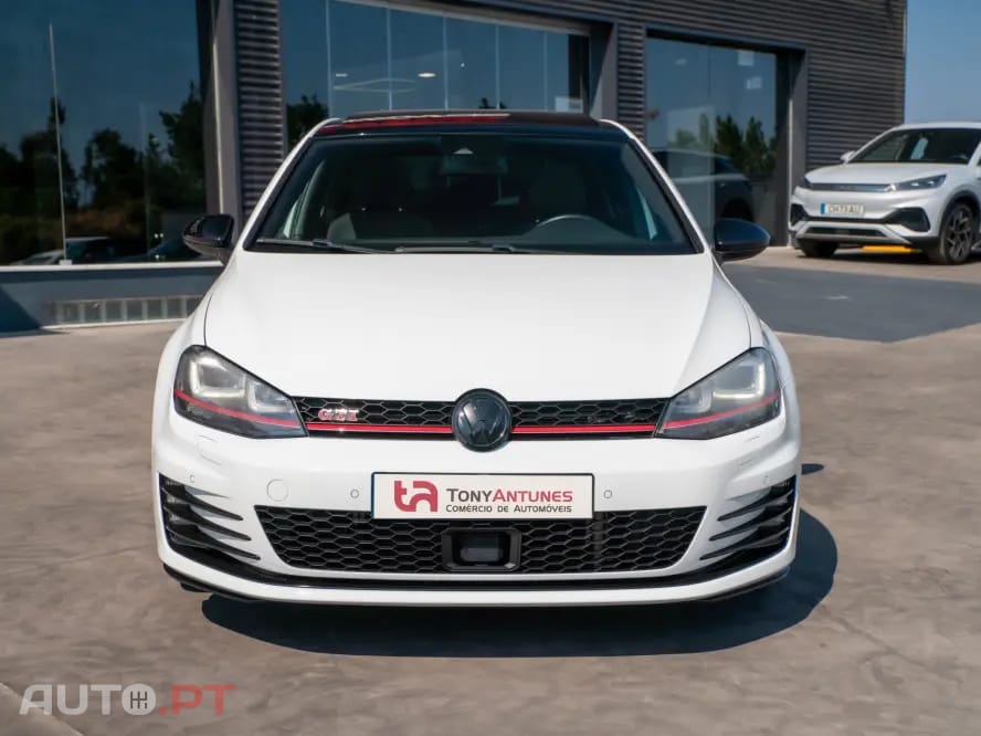 Volkswagen Golf 2.0 TSi GTi DSG Performance