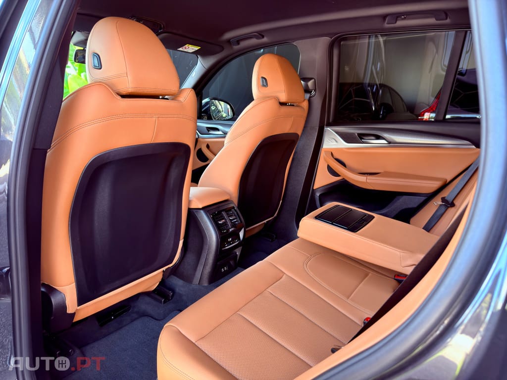 BMW X3 30 e xDrive Pack M — fotografia 25