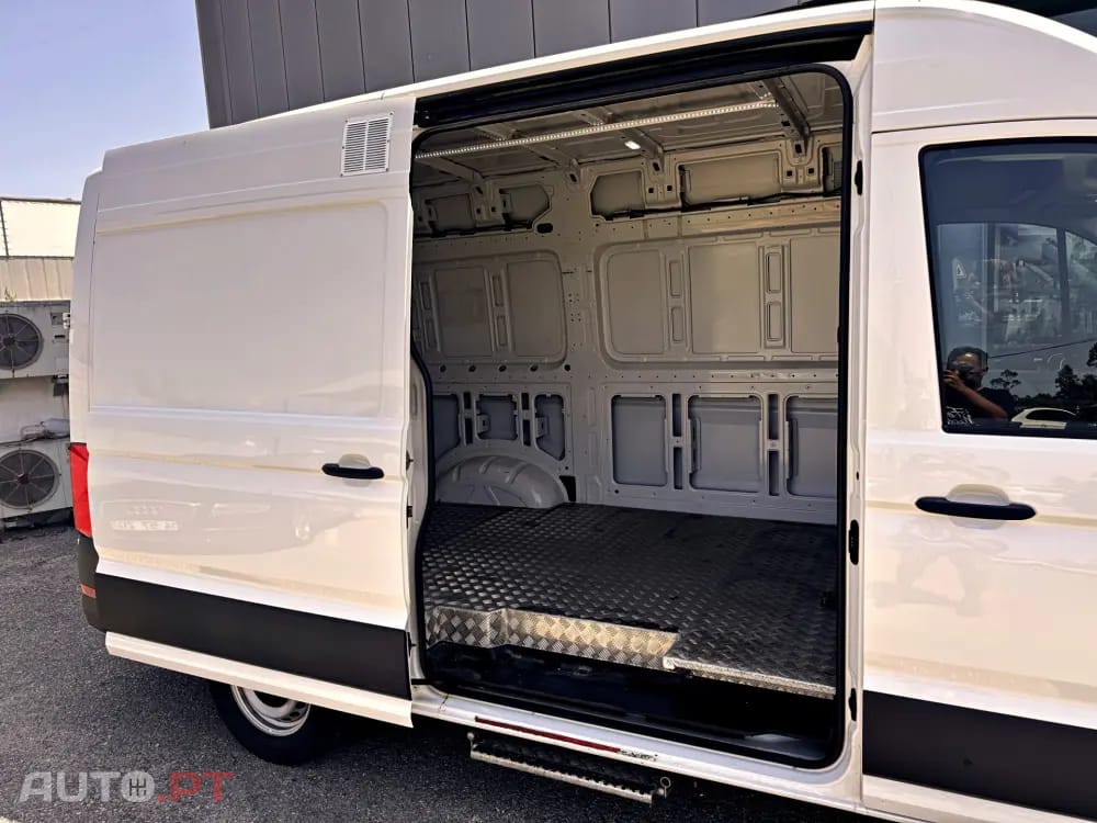 Volkswagen Crafter 35 2.0 TDI L3H2