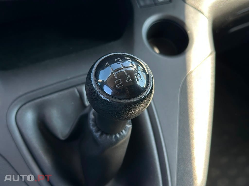 Opel Combo Outro