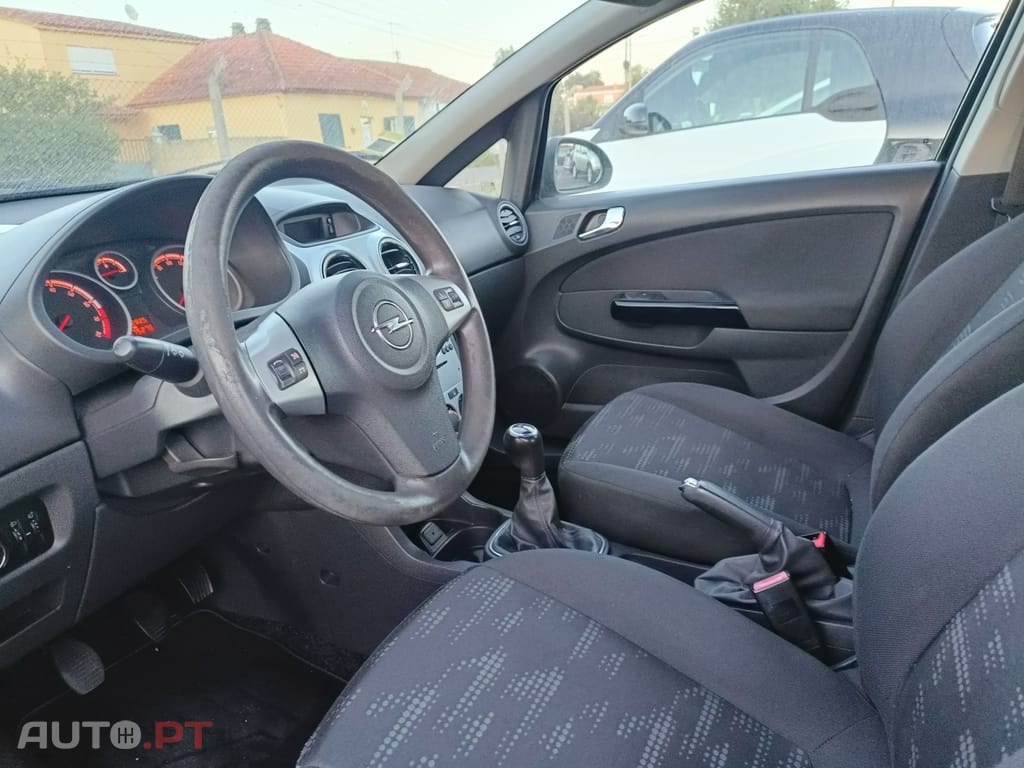 Opel Corsa 1.2 Enjoy