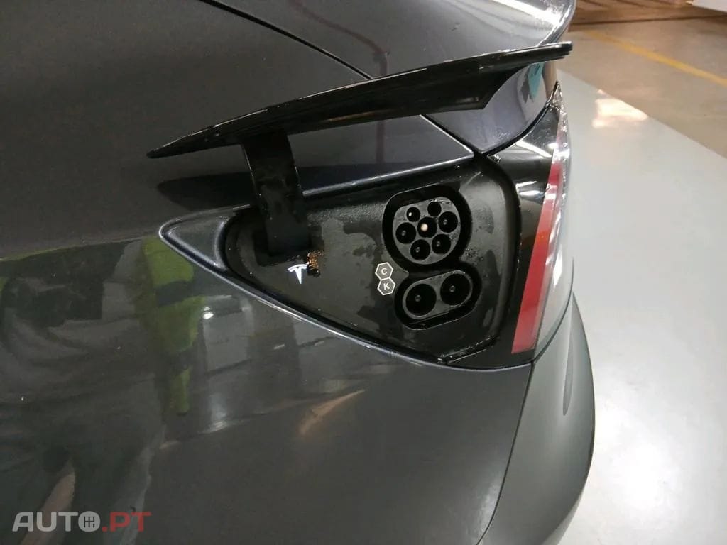 Tesla Model 3 Long Range Tração Integral