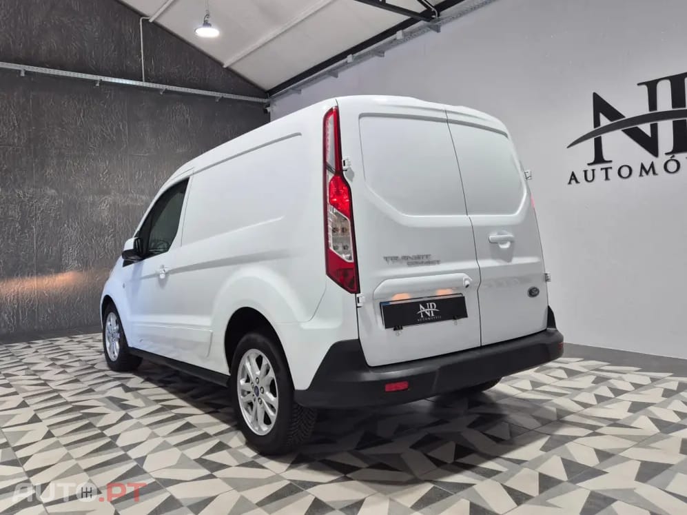 Ford Transit Connect Outro