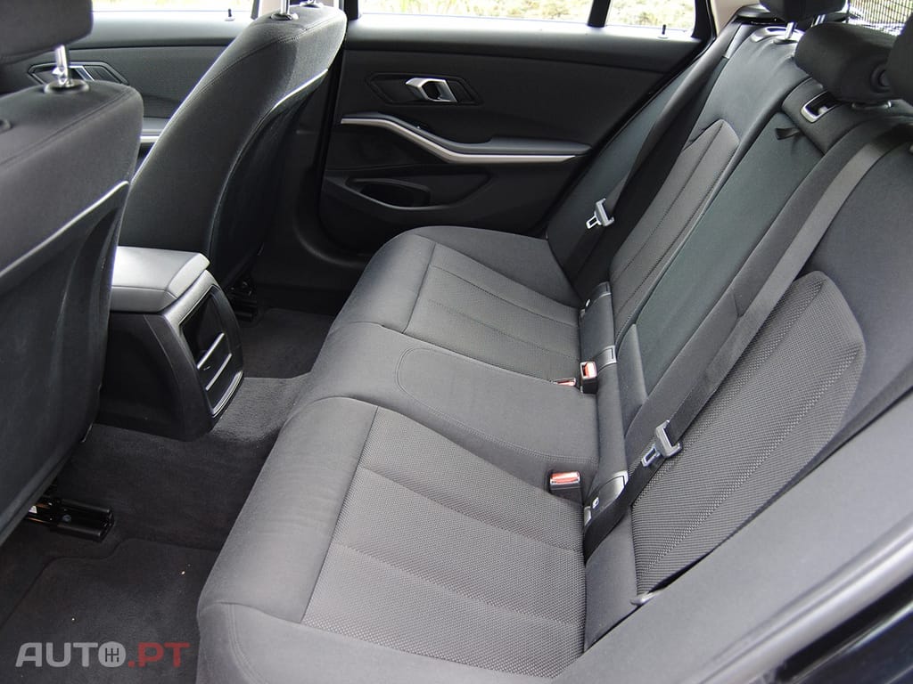 BMW 318 d Touring Advantage