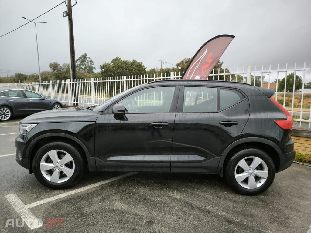 Volvo XC40 1.5 T2 Momentum Core