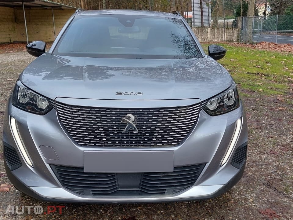 Peugeot E-2008 50 kWh Allure Pack