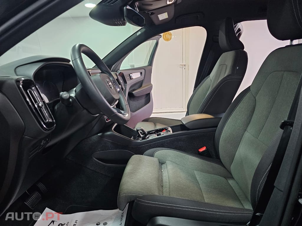 Volvo XC40 1.5 T5 PHEV Momentum Plus