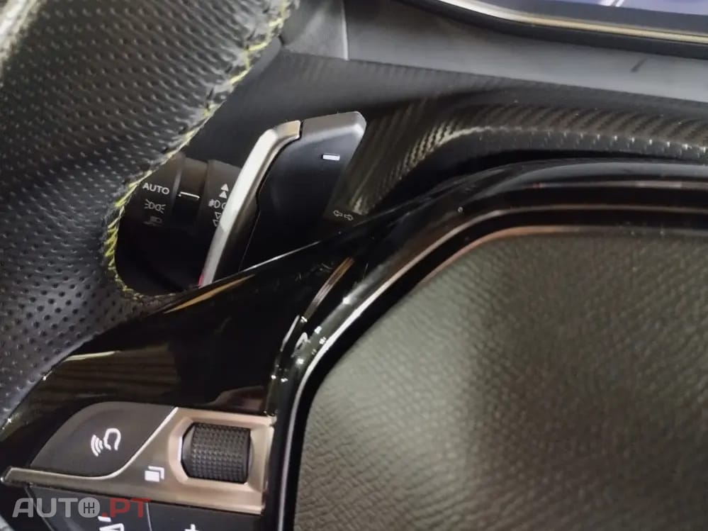 Peugeot 2008 1.2 PureTech GT EAT8