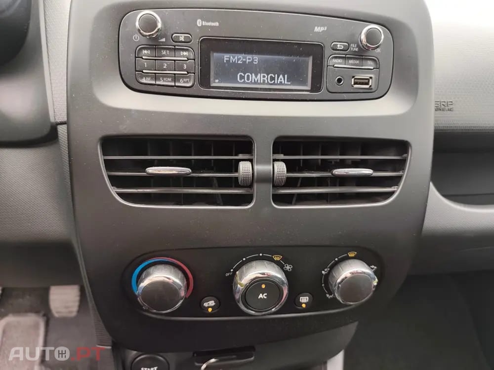 Renault Clio 1.2 16V Confort 130g
