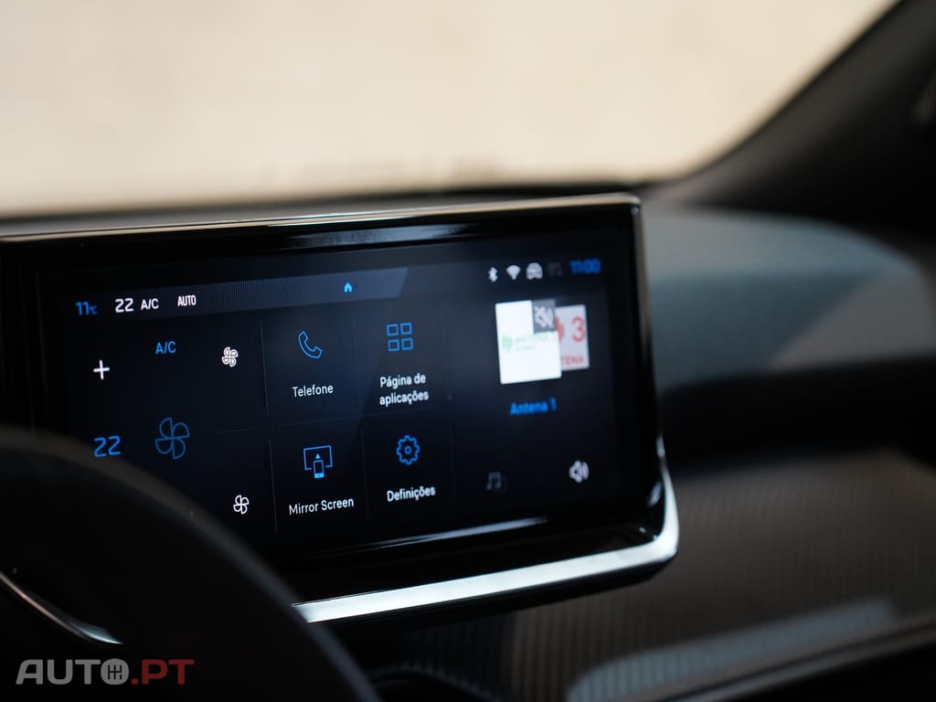 Peugeot 2008 1.2 Hybrid Allure e-DCS6