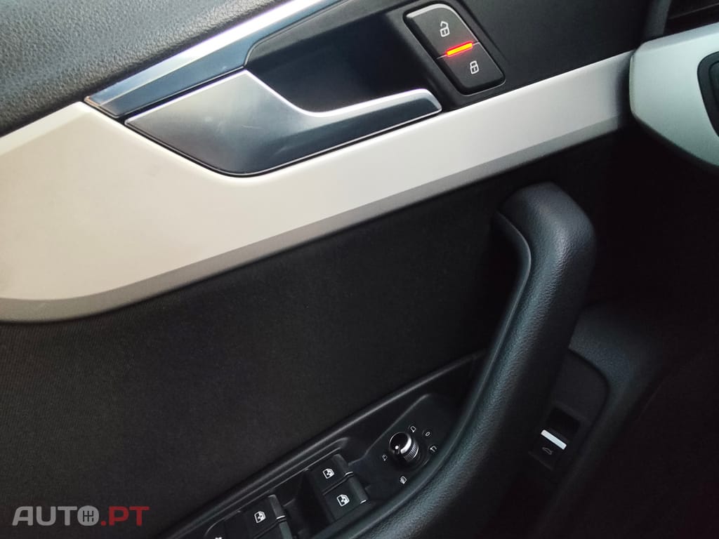 Audi A4 Avant 2.0 TDI quattro Advance S tronic