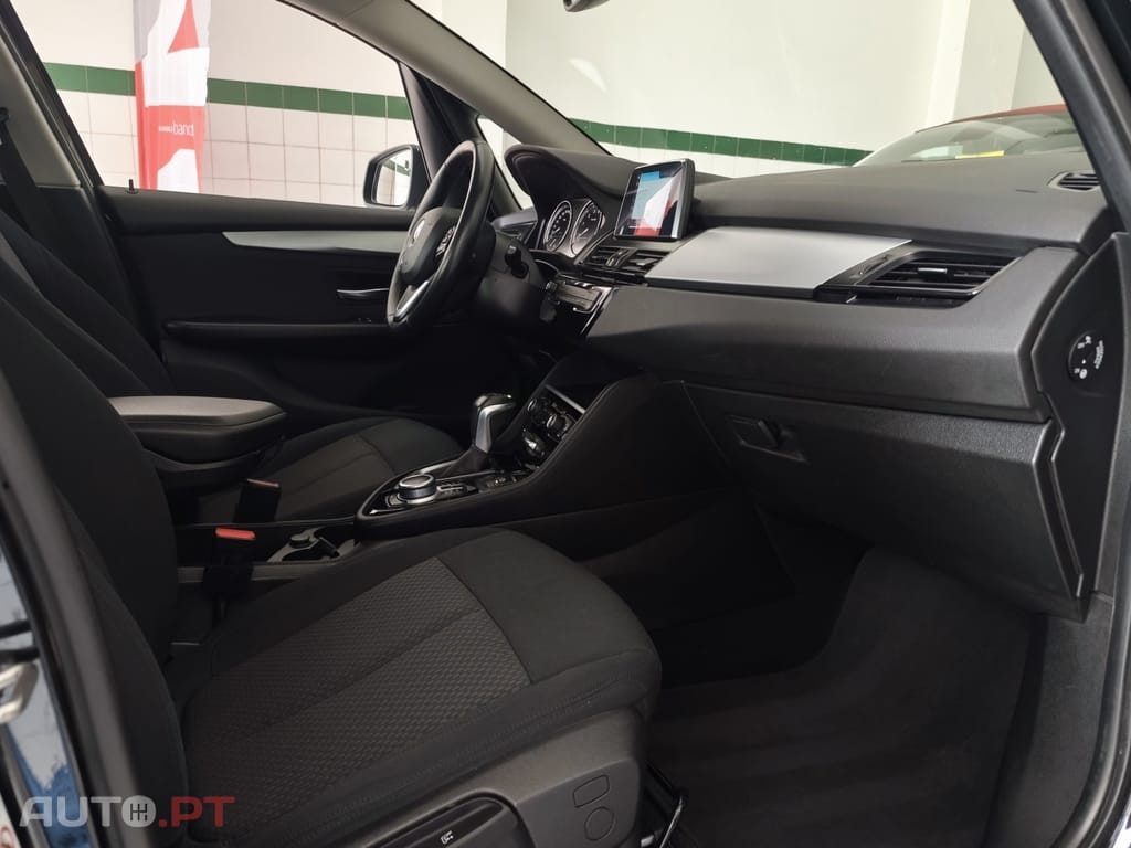 BMW 225 Line Sport