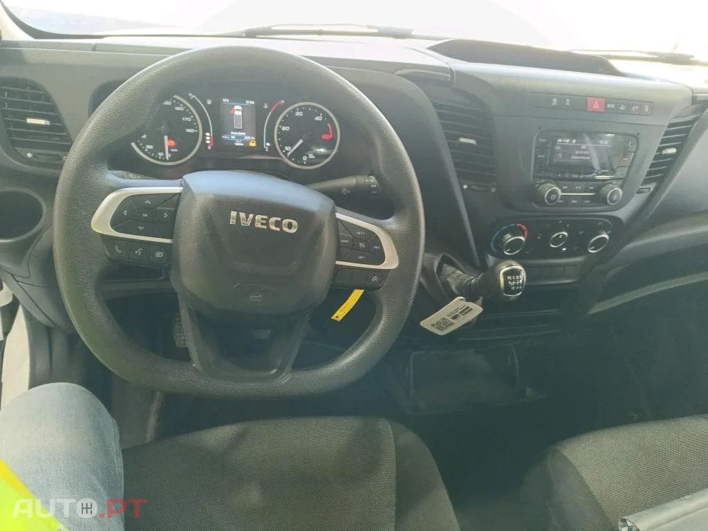 Iveco Daily DAILY -CHASSIS-CABINA 2.3 35S16 3750