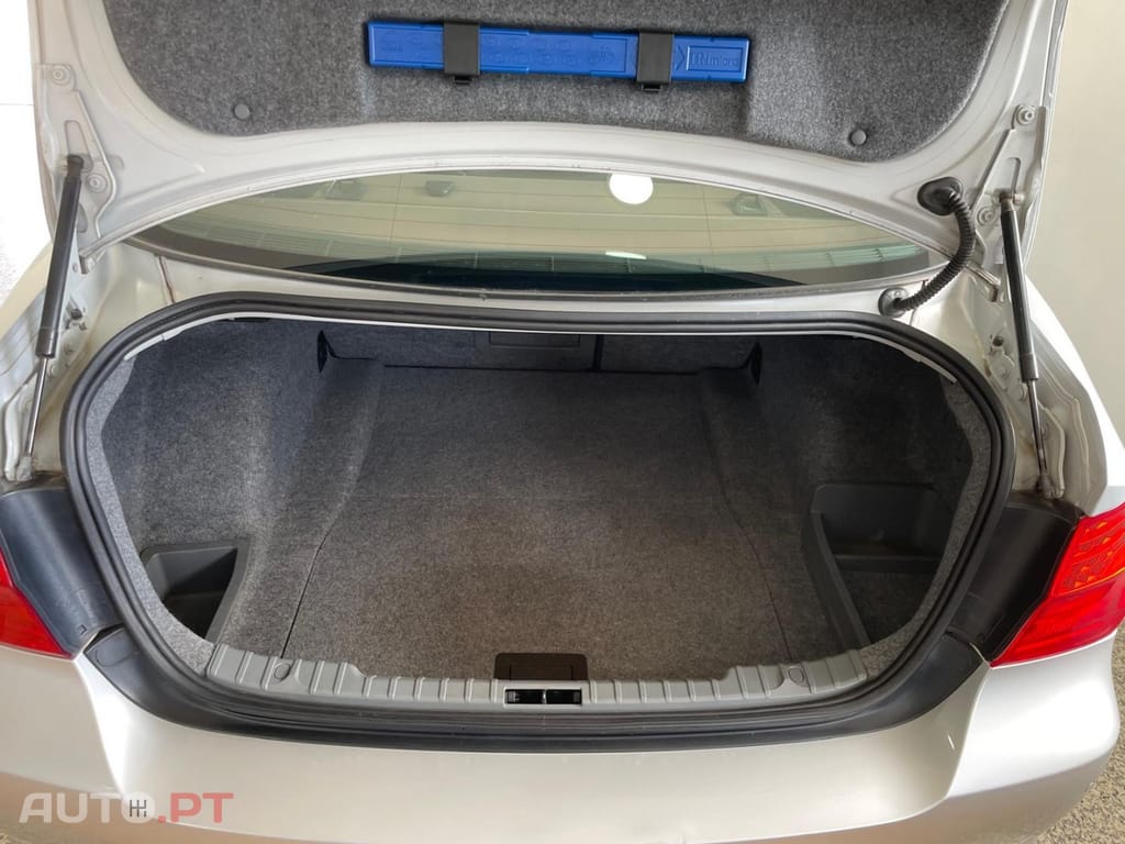 BMW 320 d EfficientDynamics Navigation