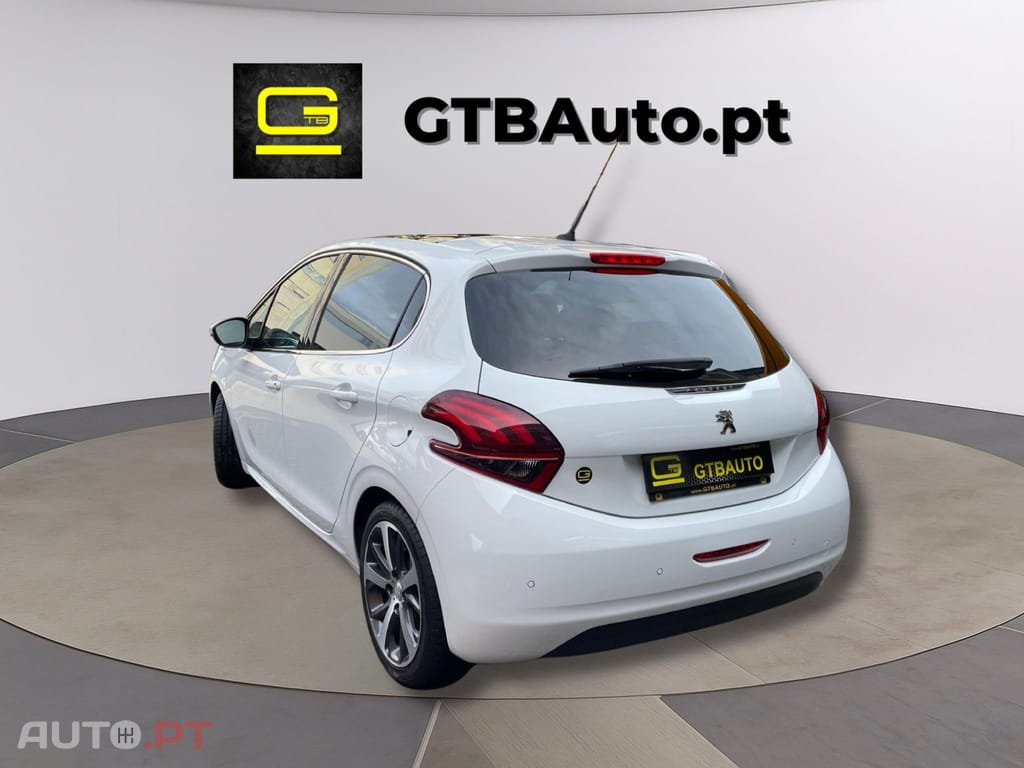 Peugeot 208  1.2 e-THP Féline