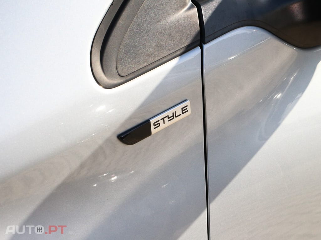 Peugeot 208 1.6 BlueHDi Style