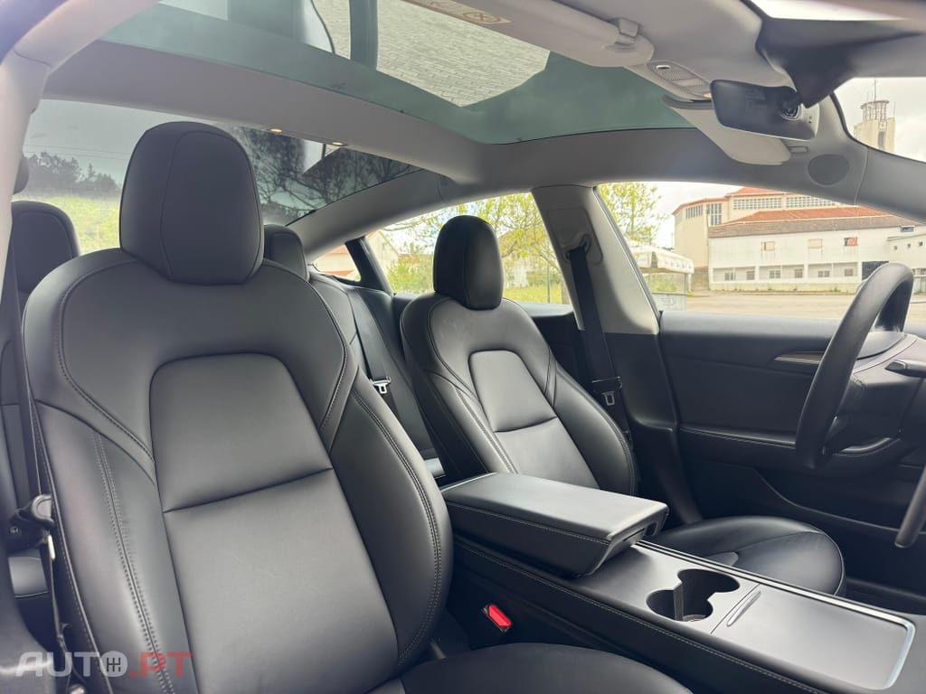 Tesla Model 3 Standard Range Plus RWD