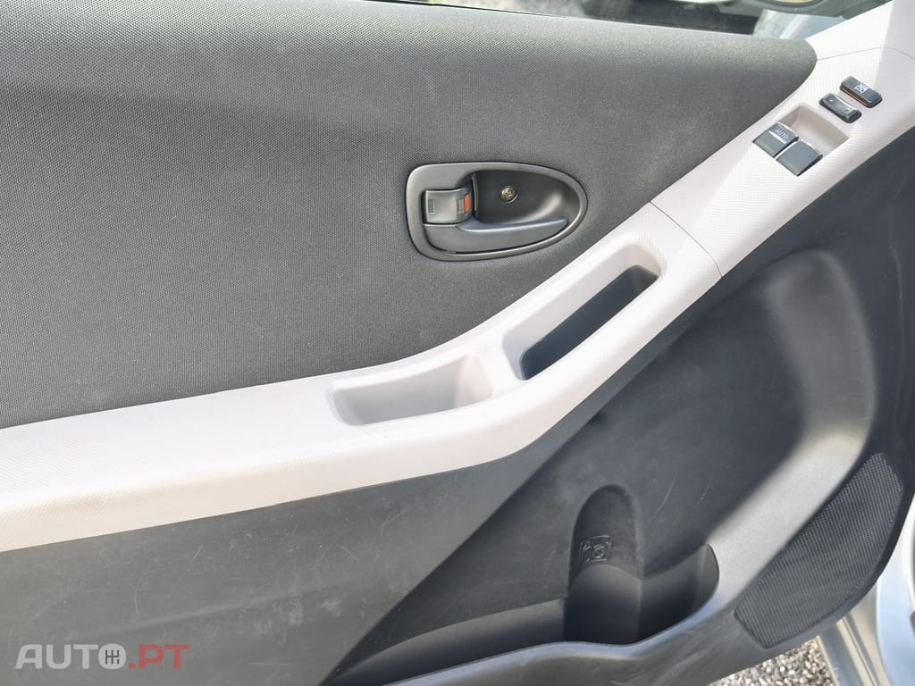 Toyota Yaris 1.0 VVT-i