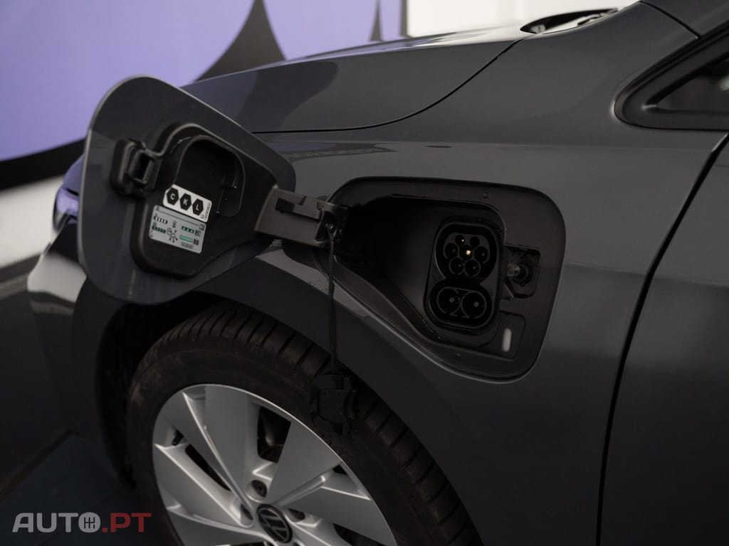 Volkswagen Golf 1.5 TSI e-Hybrid Life DSG