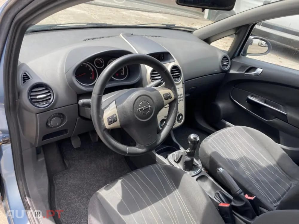 Opel Corsa 1.2 Enjoy