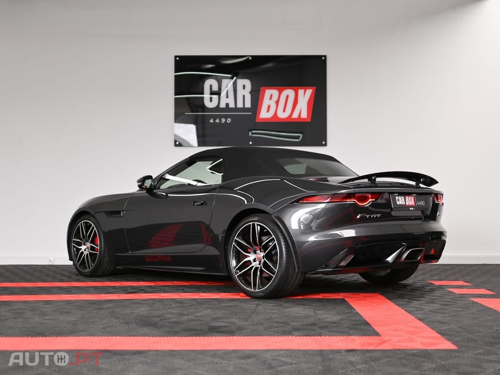 Jaguar F-Type 2.0 i4 Chequered Flag