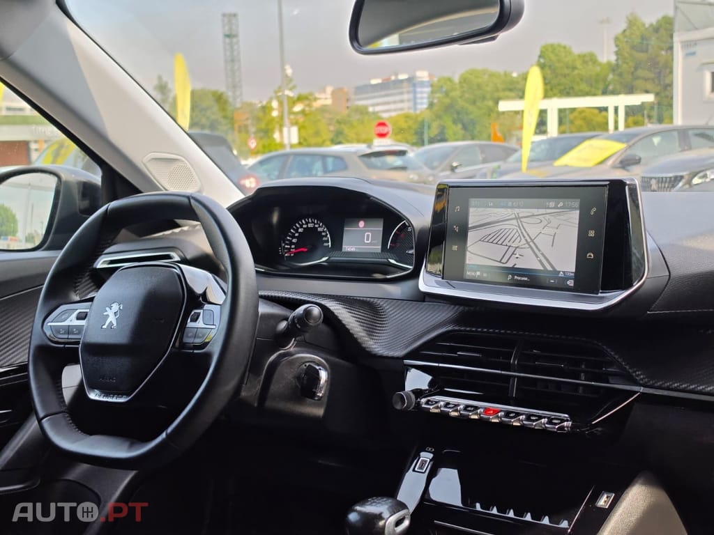 Peugeot 2008 PureTech 100 Allure