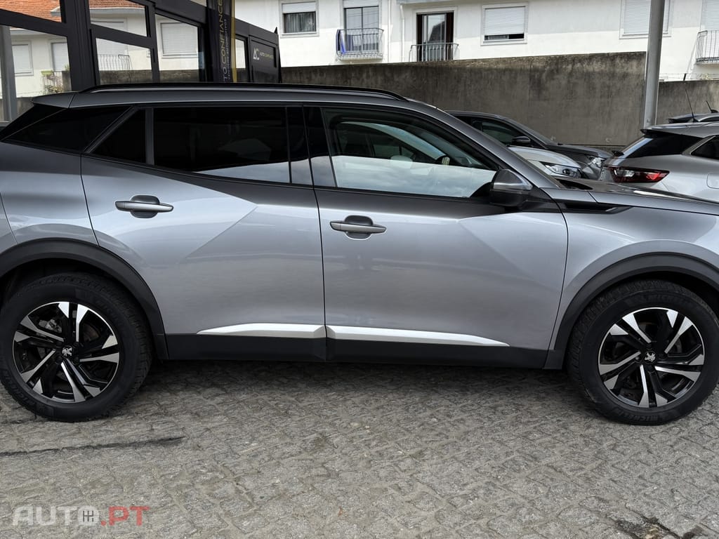 Peugeot 2008 1.2 PureTech Allure