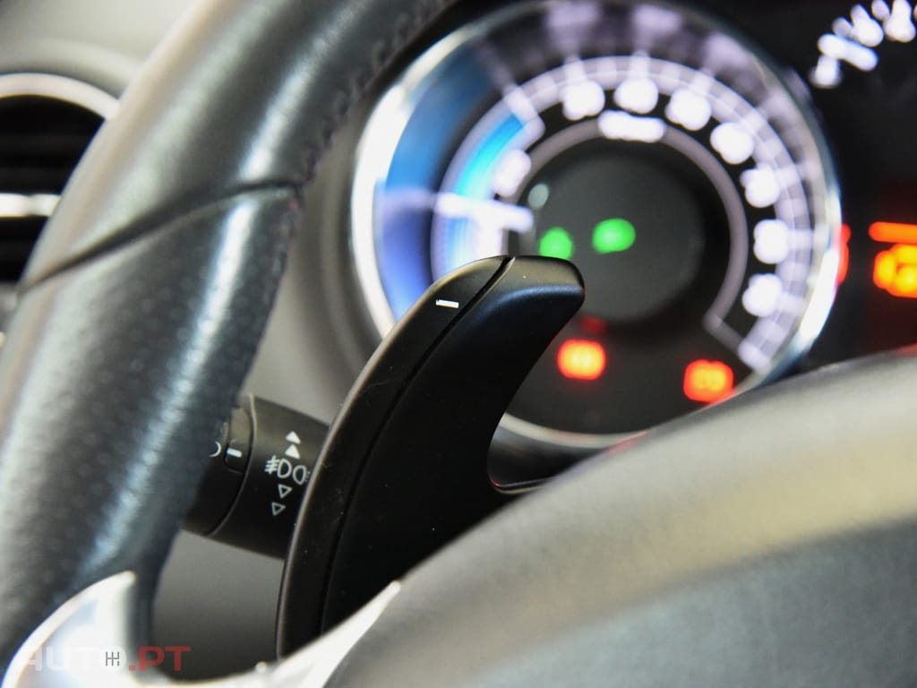 Peugeot 3008 2.0 HDi Hybrid4