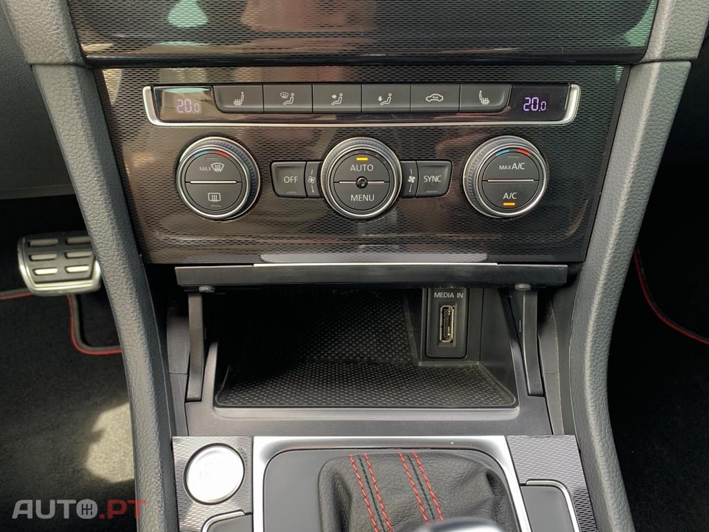 Volkswagen Golf 2.0 TSi GTi DSG Performance