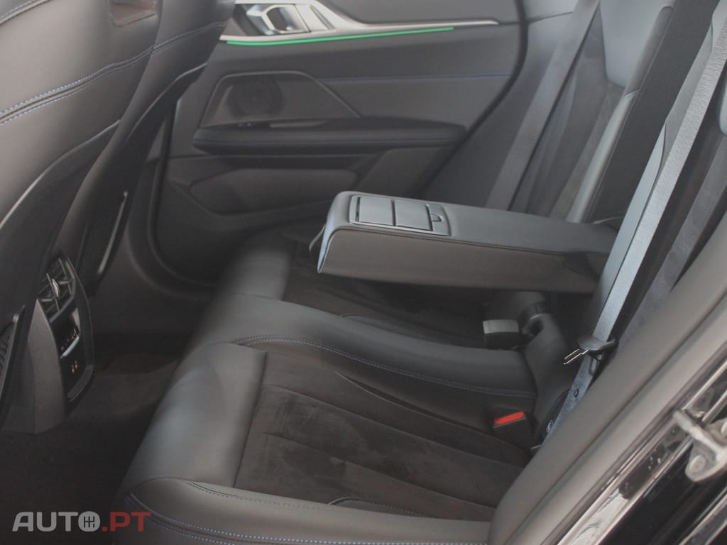 BMW i4 eDrive40 Desportiva M