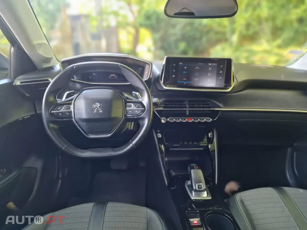 Peugeot 208 1.2 PureTech Allure Pack EAT8