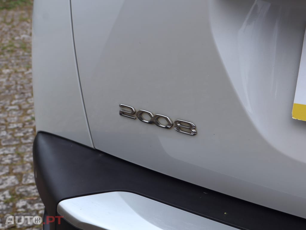 Peugeot 2008 1.5 BlueHDi GT EAT8