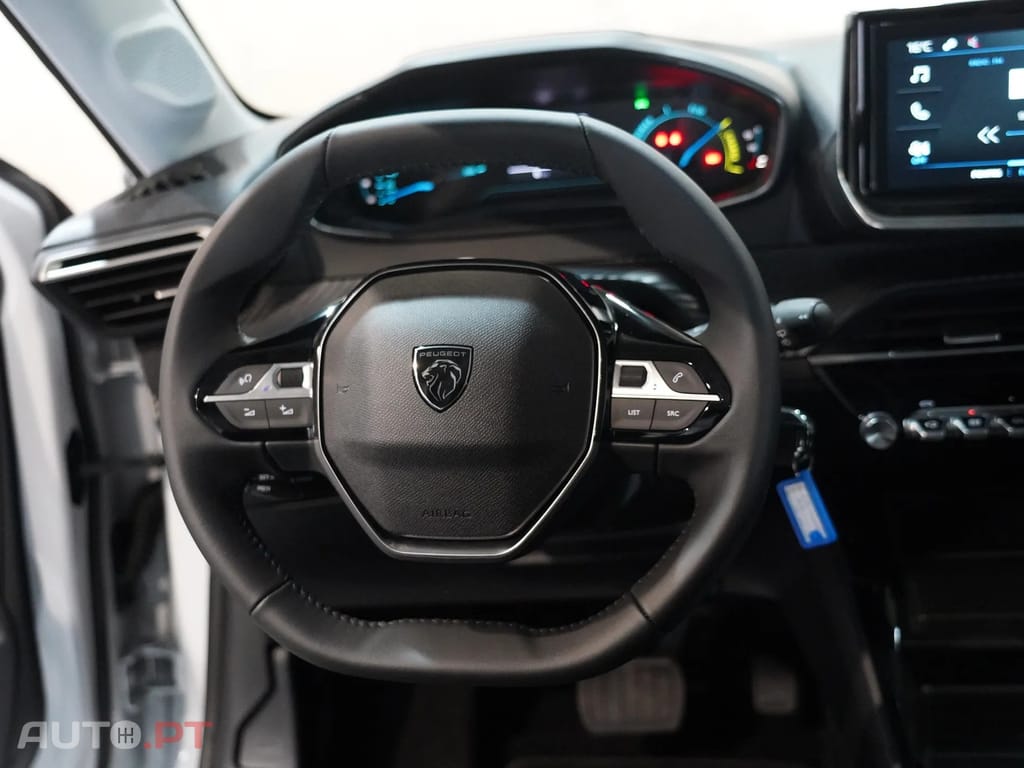 Peugeot 208 1.2 Hybrid Style e-DCS6