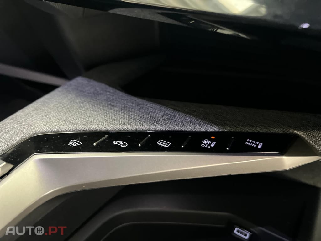 Peugeot 3008 1.2 Hybrid Allure Pack e-DCS6