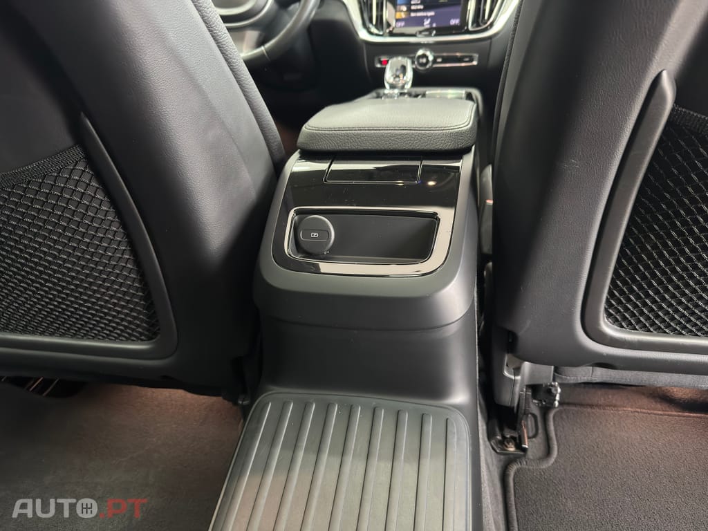 Volvo V60 2.0 T6 AWD TE Inscription Expression